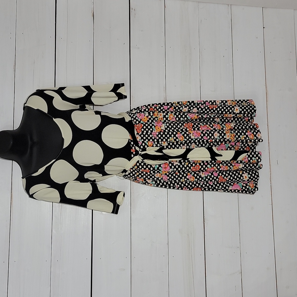 Stunning medium Modcloth belted dress okay dots and floral